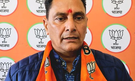 भाजपा  के महामंत्री बिहारी लाल शर्मा ने की उपायुक्त अधिकारीयों  की केंद्रीय चुनाव आयोग से शिकायत