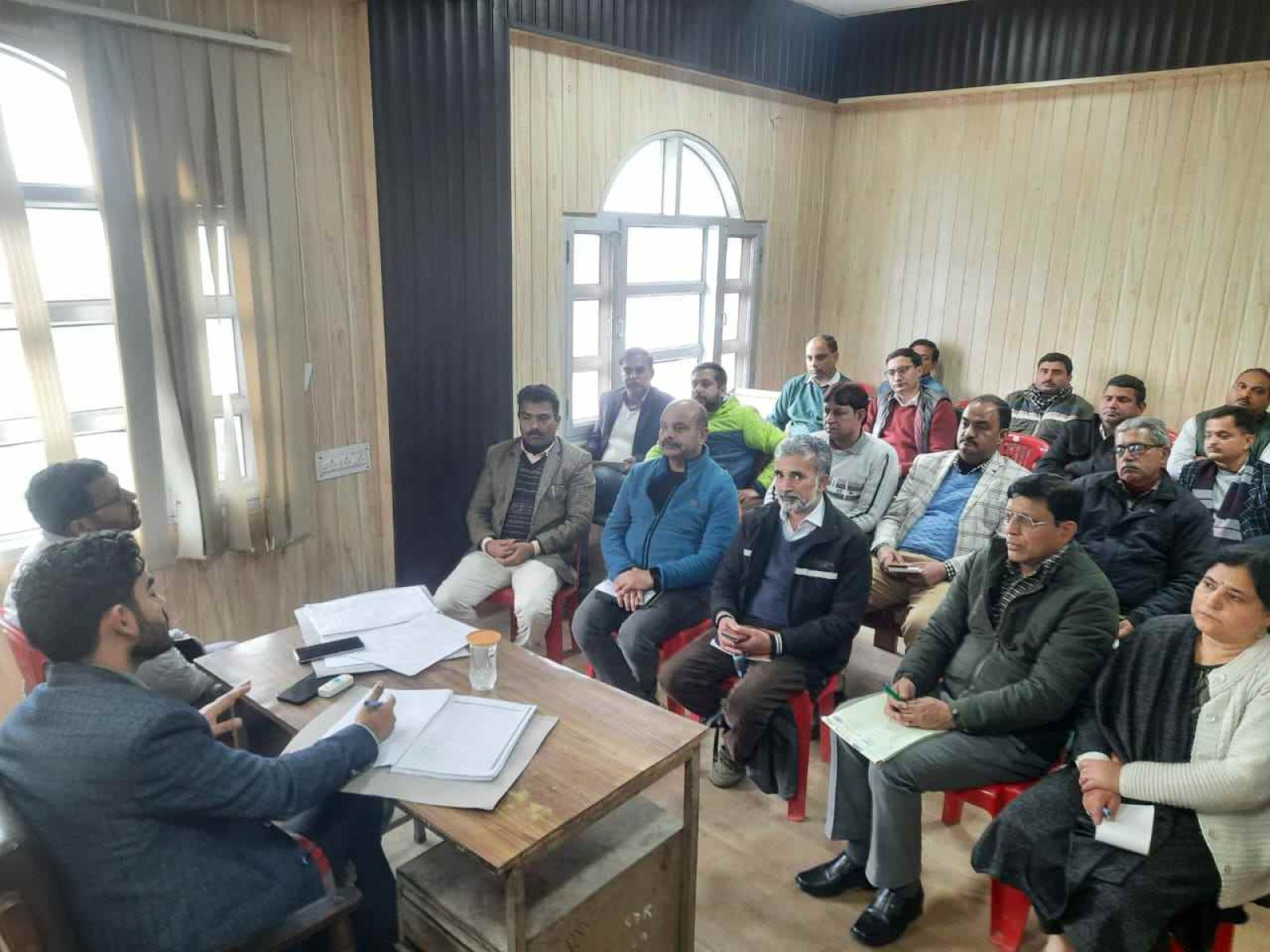 एसडीएम कांगड़ा ने लोकसभा चुनाव की तैयारियों को लेकर नोडल अधिकारियों के साथ की बैठक