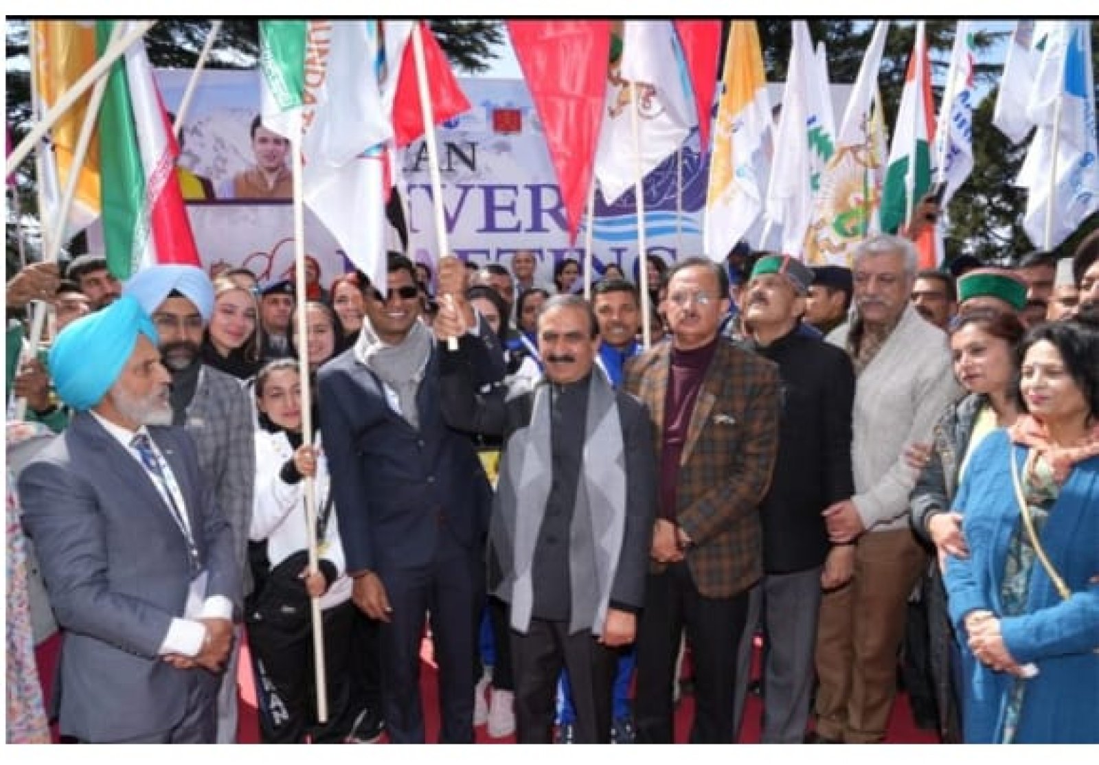 मुख्यमंत्री ने एशियन रिवर राफ्टिंग चैंपियनशिप को दिखाई हरी झंडी