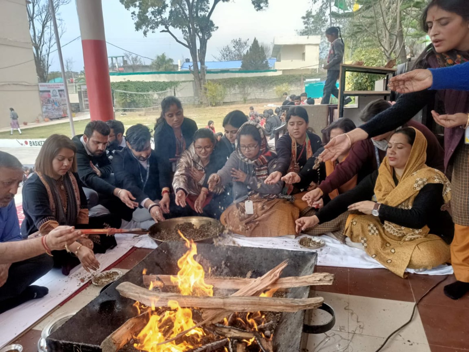 स्कोलर्स इंटरनेशनल स्कूल ने करवाया हवन का आयोजन