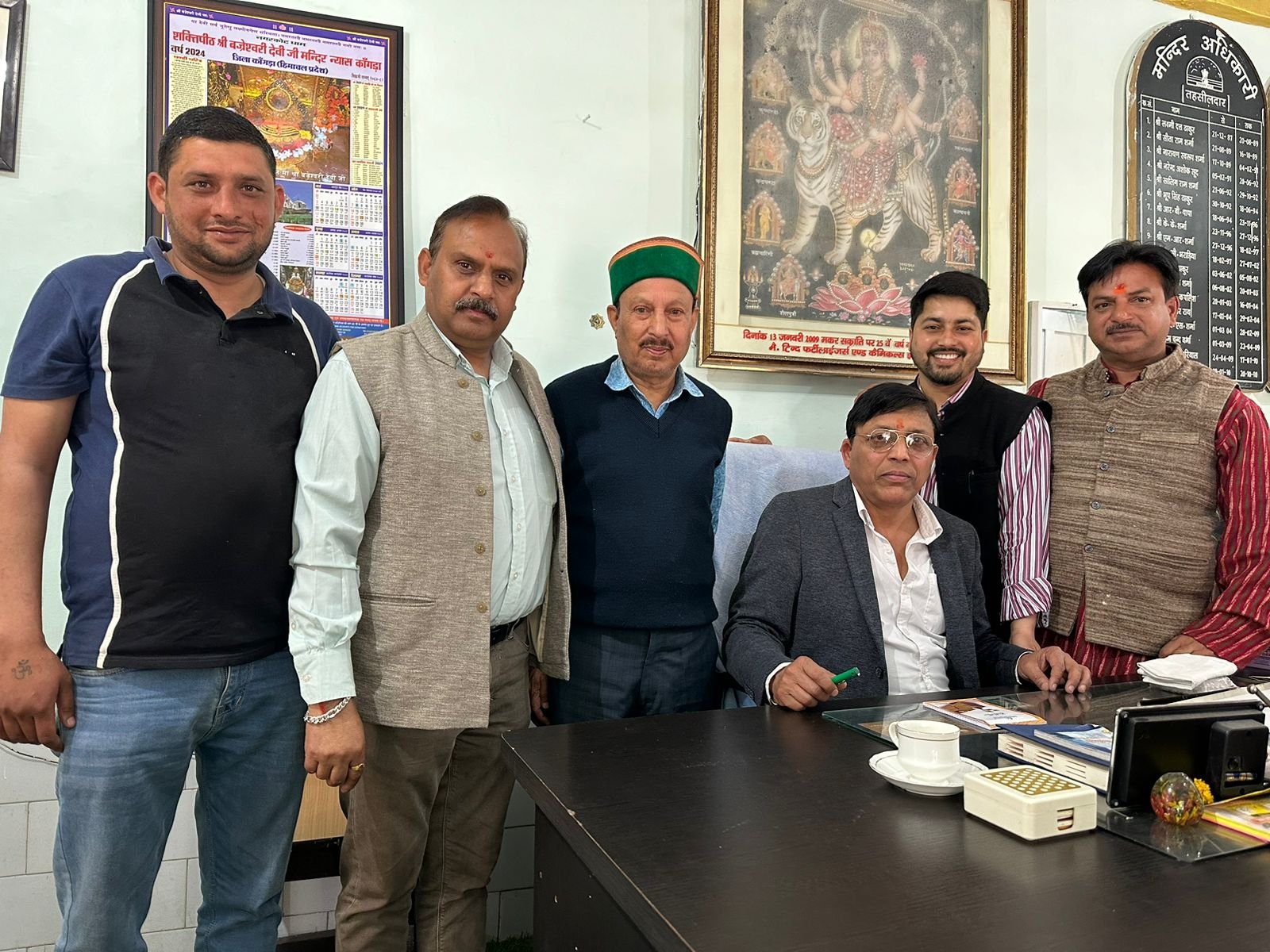ब्रजेश्वरी देवी मंदिर कांगड़ा में पविंदर पठानिया ने बतौर मंदिर अधिकारी संभाला कार्यभार