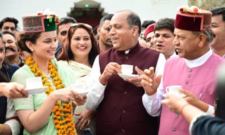 मंडी में जयराम ठाकुर और कंगना रनौत ने नमो चाय की चुस्कियां लीं