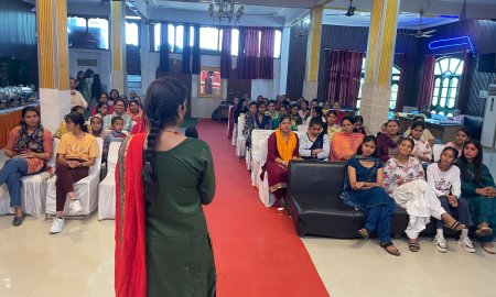 चंबी में किया "माँ बेटी मेला" का आयोजन