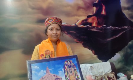 अनुराग ठाकुर ने कार सेवकों को किया सम्मानित