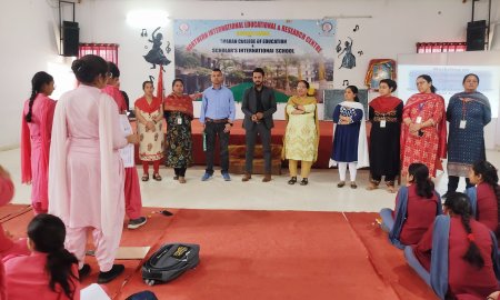 शरण कॉलेज ऑफ एजुकेशन में क्रिएटिव कमनिकेशन स्किल की दी जानकारी