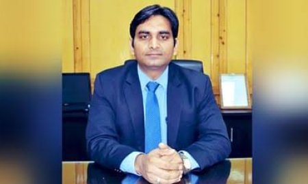 सार्वजनिक संपत्तियों पर न हो कोई भी राजनीतिक पोस्टर: डीसी