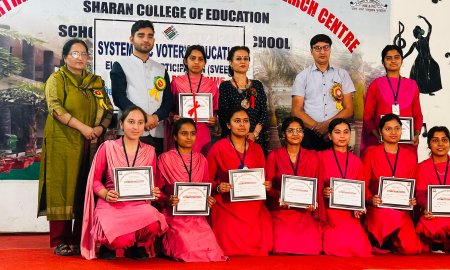 स्वीप कार्यक्रम में भाग लेने वाले छात्रों को बांटे प्रमाण पत्र