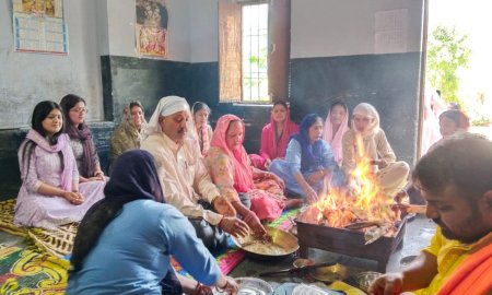 आदर्श मॉडल पब्लिक स्कूल में नए सत्र का आगाज, हवन यज्ञ के साथ