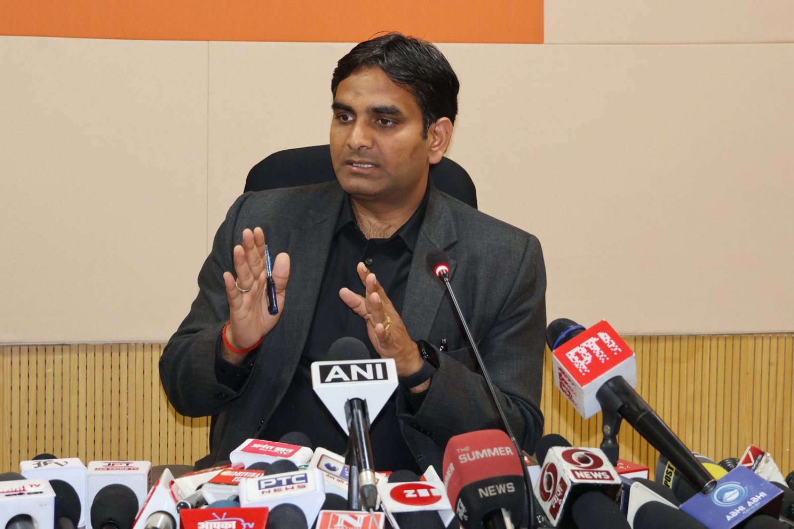 60 प्रतिशत से कम मतदान वाले केंद्रों के लिए चलेगा विशेष अभियान: डीसी