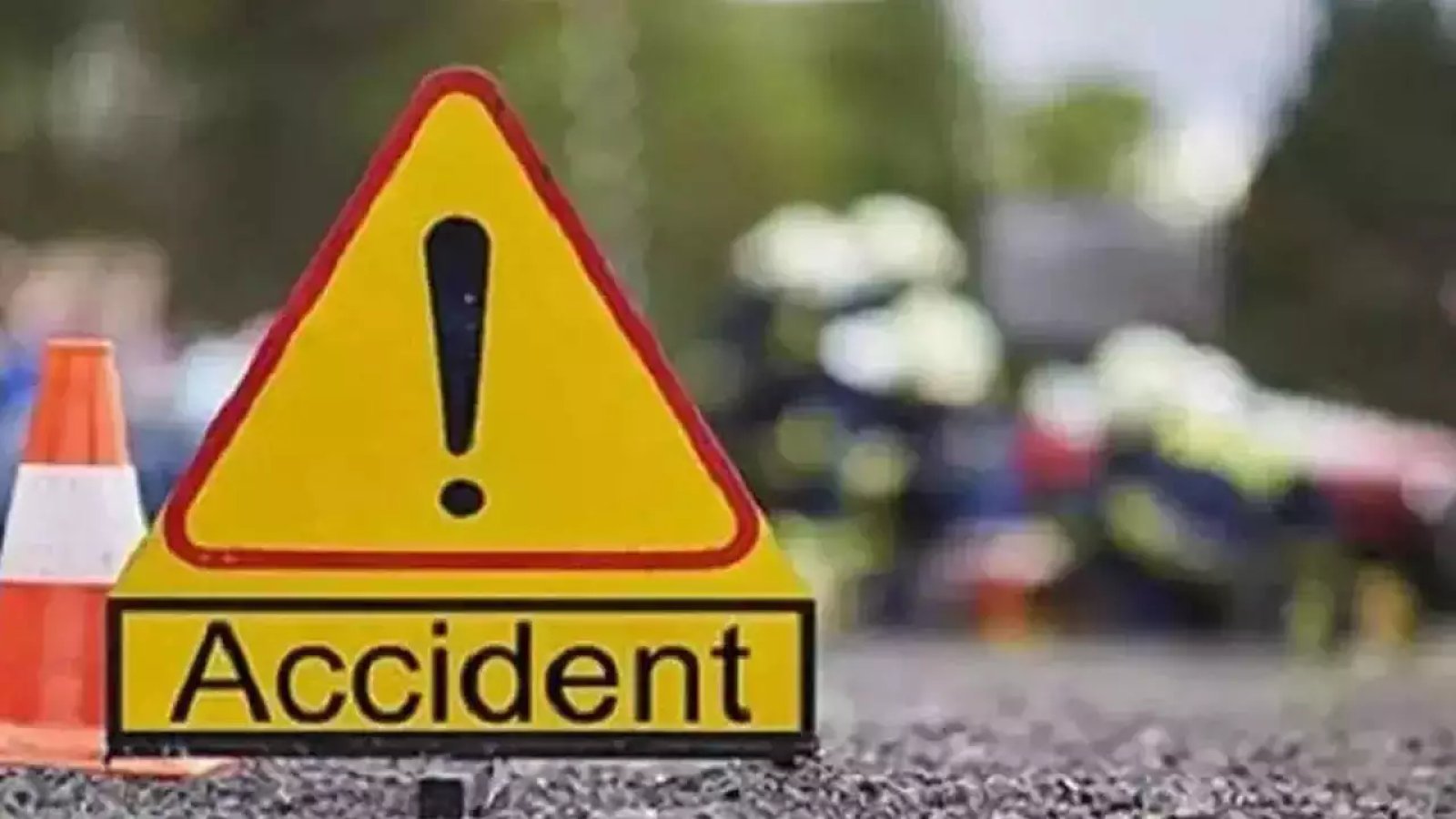 टाटा एस और ट्राले के बीच जोरदार टक्कर, 5 की मौत 8 घायल