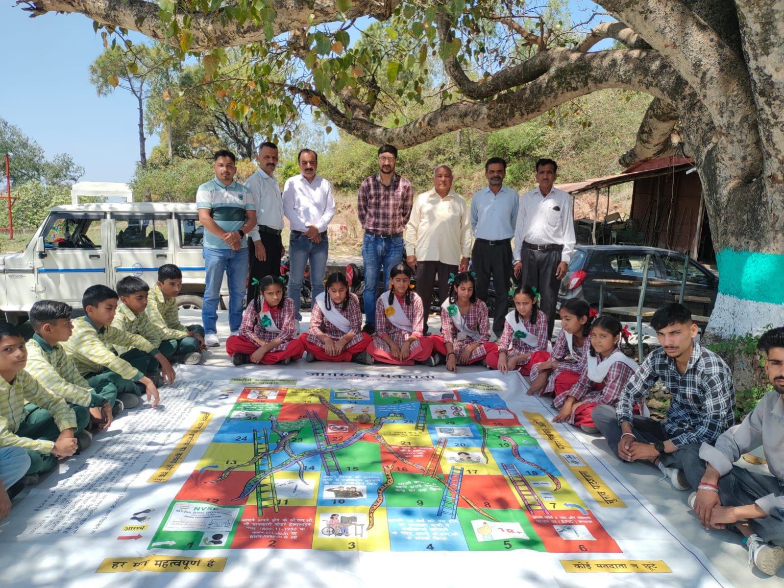 स्वीप कार्यक्रम के तहत कांगड़ा के साथ लगते राजल, भरता और बोहड़क्वालू पोलिंग बूथों पर लोगों को किया जागरूक