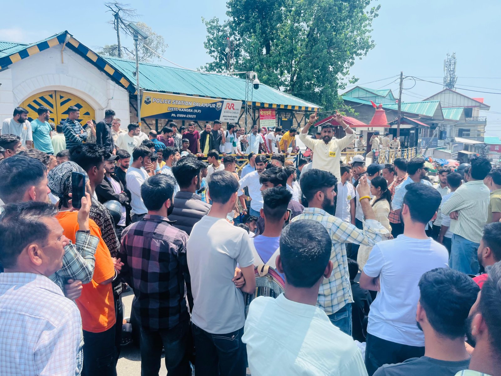 देवभूमि में देवी समान महिला आख़िर सुरक्षित कब: अभाविप