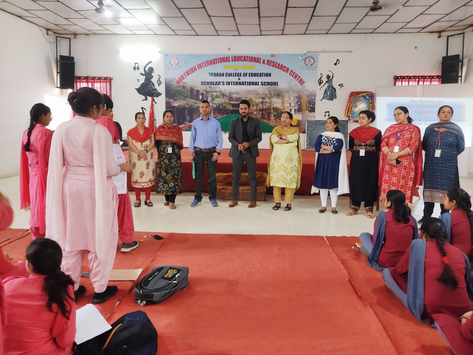 शरण कॉलेज ऑफ एजुकेशन में क्रिएटिव कमनिकेशन स्किल की दी जानकारी
