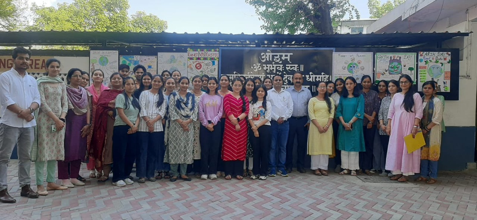 एमसीएम डीएवी कॉलेज में पोस्टर मेकिंग प्रतियोगिता का किया आयोजन
