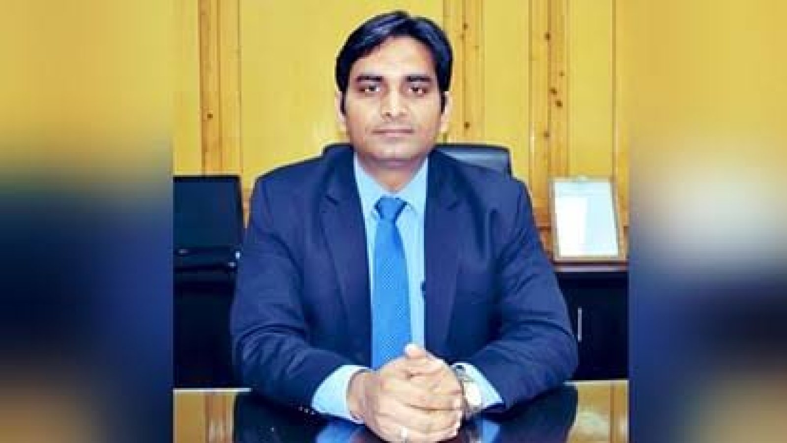 सार्वजनिक संपत्तियों पर न हो कोई भी राजनीतिक पोस्टर: डीसी