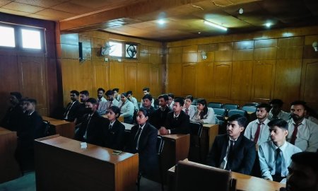 विमानन उद्योग में नौकरी की संभावनाओं पर अतिथि व्याख्यान 