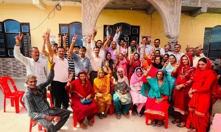 कांग्रेस प्रत्याशी सुभाष ढटवालिया ने गांव गांव जाकर मांगा समर्थन, कहा सारी सैलरी जरूरतमंदों को दे दूंगा