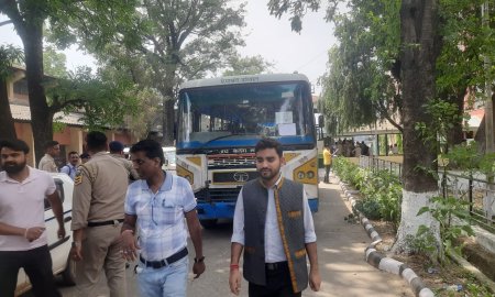 16- कांगड़ा की 99 पोलिंग पार्टियां अपने पोलिंग स्टेशन के लिए हुई रवाना : एआरो एवं एसडीएम कांगड़ा 