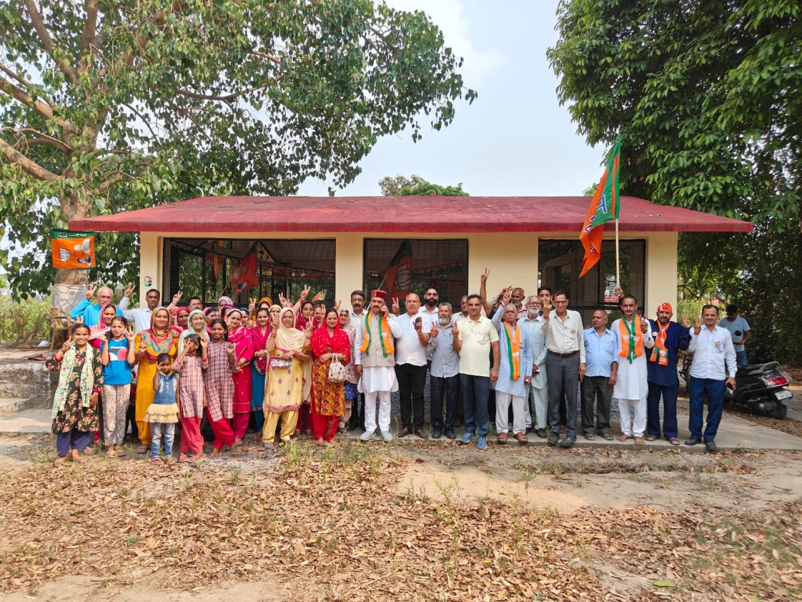 इंद्रदत्त लखनपाल का चुनावी प्रचार दिन प्रतिदिन होता जा रहा तेज