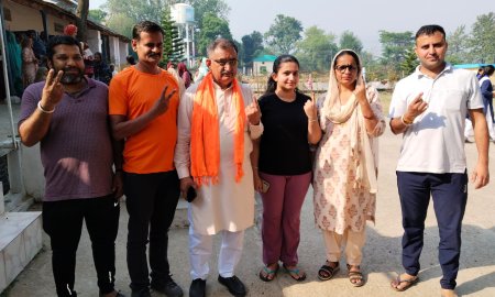 कहीं शांतिपूर्ण तो कहीं थोड़ी कहा  सुनी में संपन्न हुआ मतदान