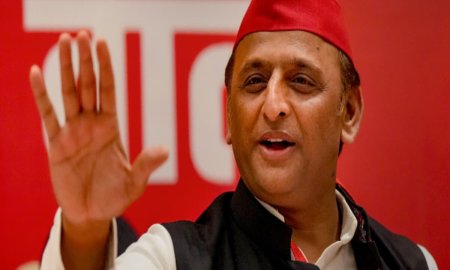 सपा के कार्यकर्तों  में दिखा जोरदार जश्न ,लगाए पोस्टर