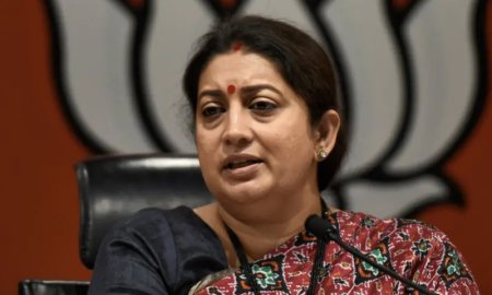 अमेठी से भाजपा प्रत्याशी स्मृति ईरानी 29 हज़ार से ज्यादा वोटों से चल रही पीछे