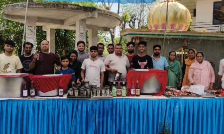 ठन्डे पानी की छबील ने गर्मी से लोगों को राहत दिलाई