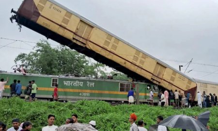 बंगाल के सिलीगुड़ी में हुआ रेल हादसा ,अब तक 9 लोगों की मौत ,36 घायल
