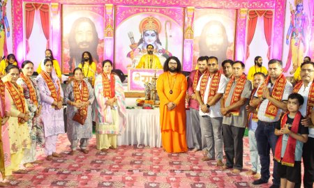 जल है तो कल के नारों से जल संकट के प्रति किया जागरूक