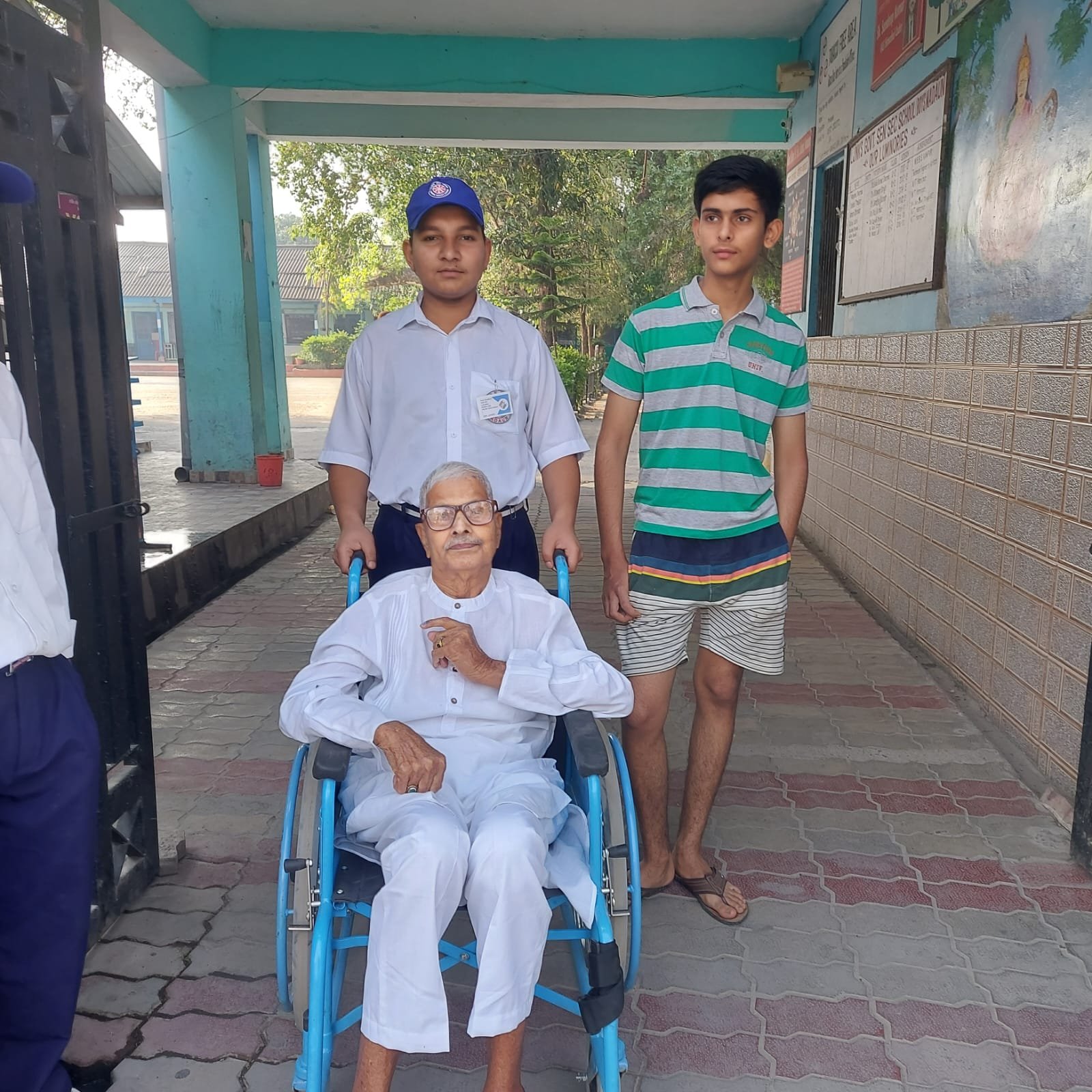 कहीं शांतिपूर्ण तो कहीं थोड़ी कहा  सुनी में संपन्न हुआ मतदान