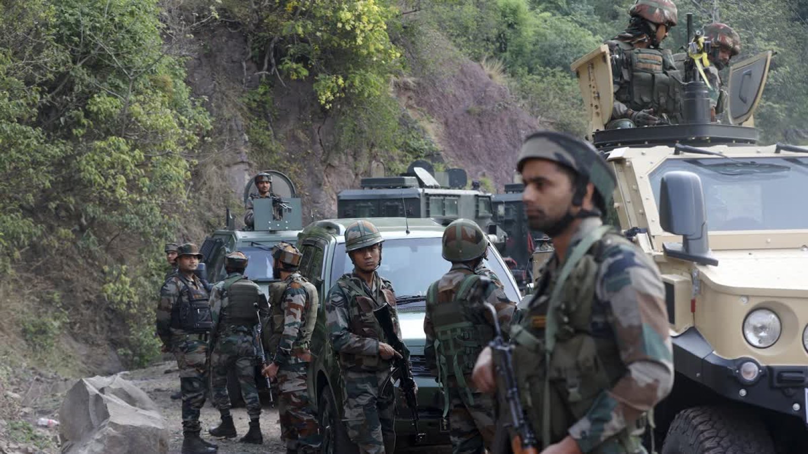 शिव खोरी मंदिर से कटरा जा रही तीर्थयात्रियों की बस पर हुआ आतंकी हमला , 9 की मौत