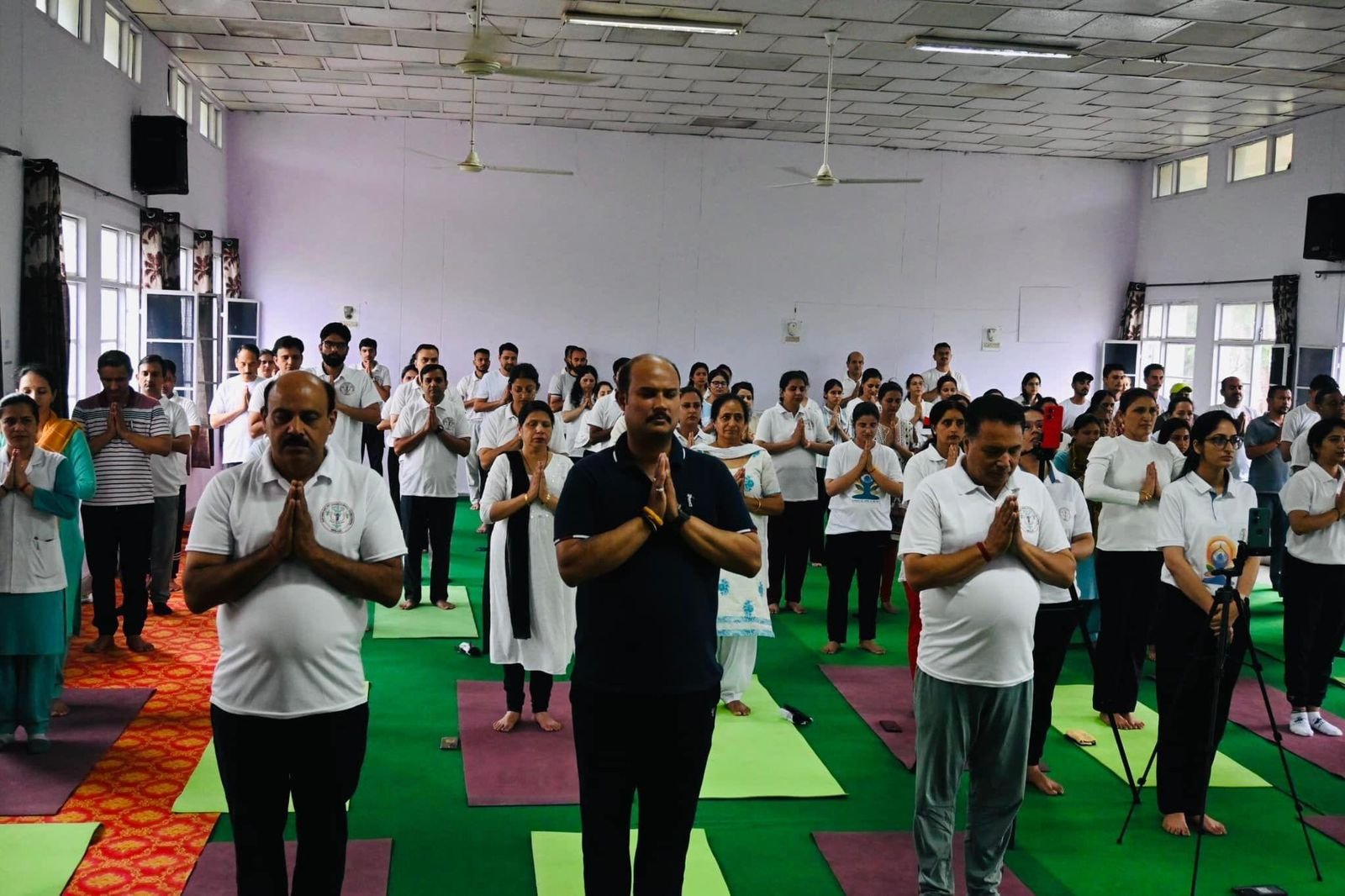 निरोग रहने के लिए  योग को बनाएँ दिनचर्या का हिस्सा- यादविंद्र गोमा