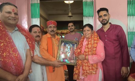 कमलेश ठाकुर ने नाग मंदिर करियाड़ा में नवाया शीश