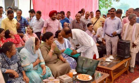 विधायक बेटी के स्वागत में देहरा वासियों ने बिछाई पलकें