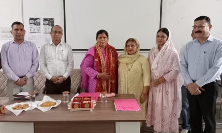 विधायक ने लिया विकास खंड देहरा में चल रहे विकास कार्यों का ब्यौरा