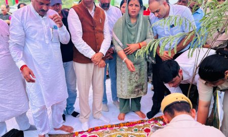 हमारे जीवन की रीड़ हैं वन, इनको बचाना खुद को बचाने जैसा: कमलेश ठाकुर