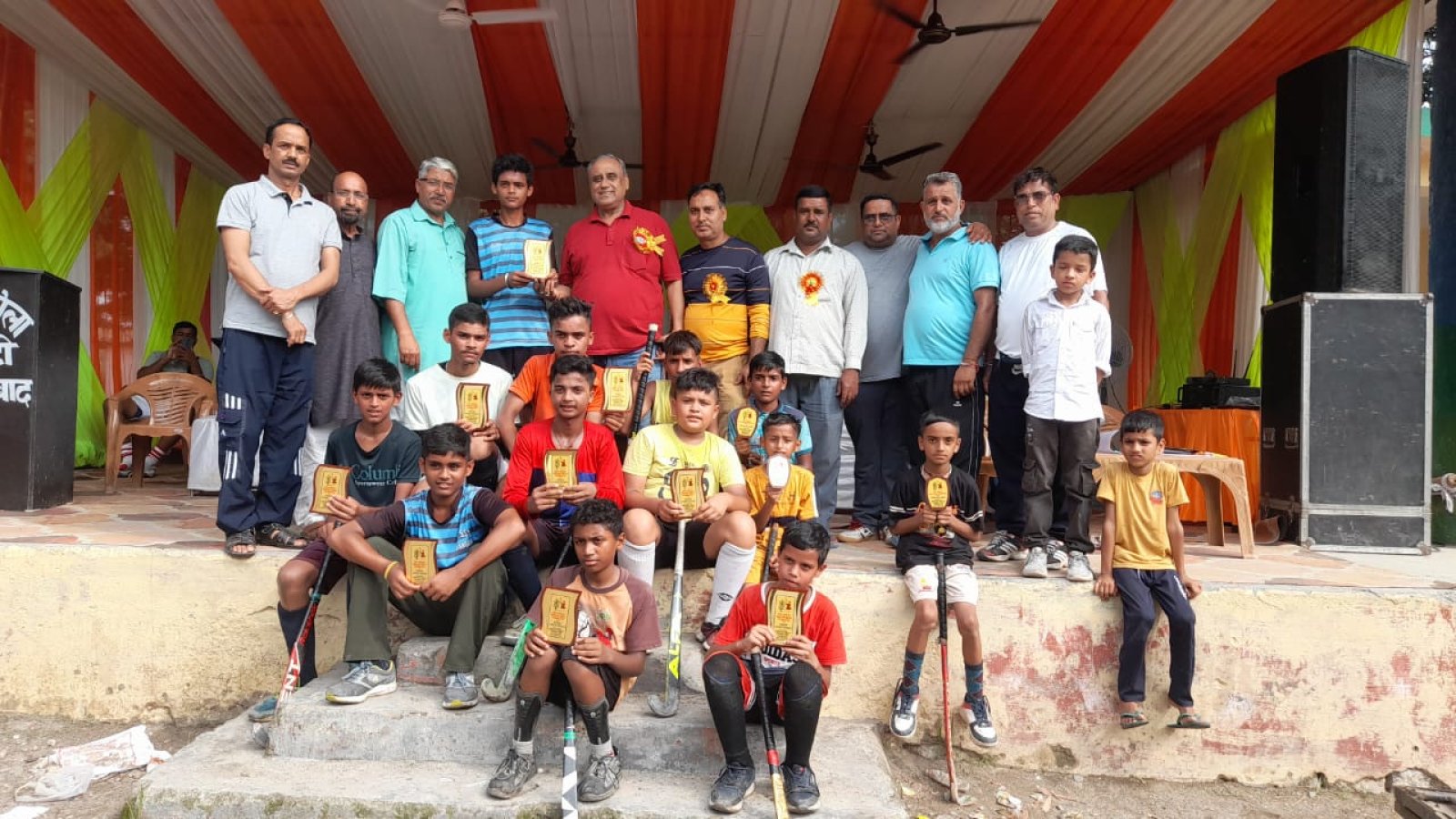 ग्राम पंचायत जमानाबाद में आयोजित मिंजर मेले के दूसरे दिन हुए हॉकी मैच