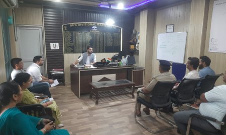 संयुक्त कार्यालय भवन कांगड़ा के सौंदर्यीकरण को लेकर एसडीएम कांगड़ा ने की बैठक