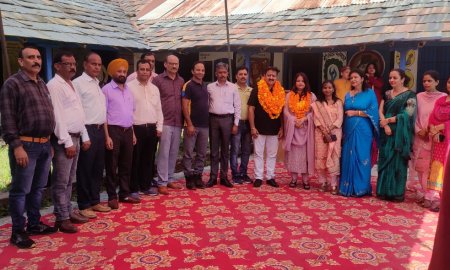 रजियाना बांध स्कूल से रिटायर हुए प्रवक्ता अर्थशास्त्र