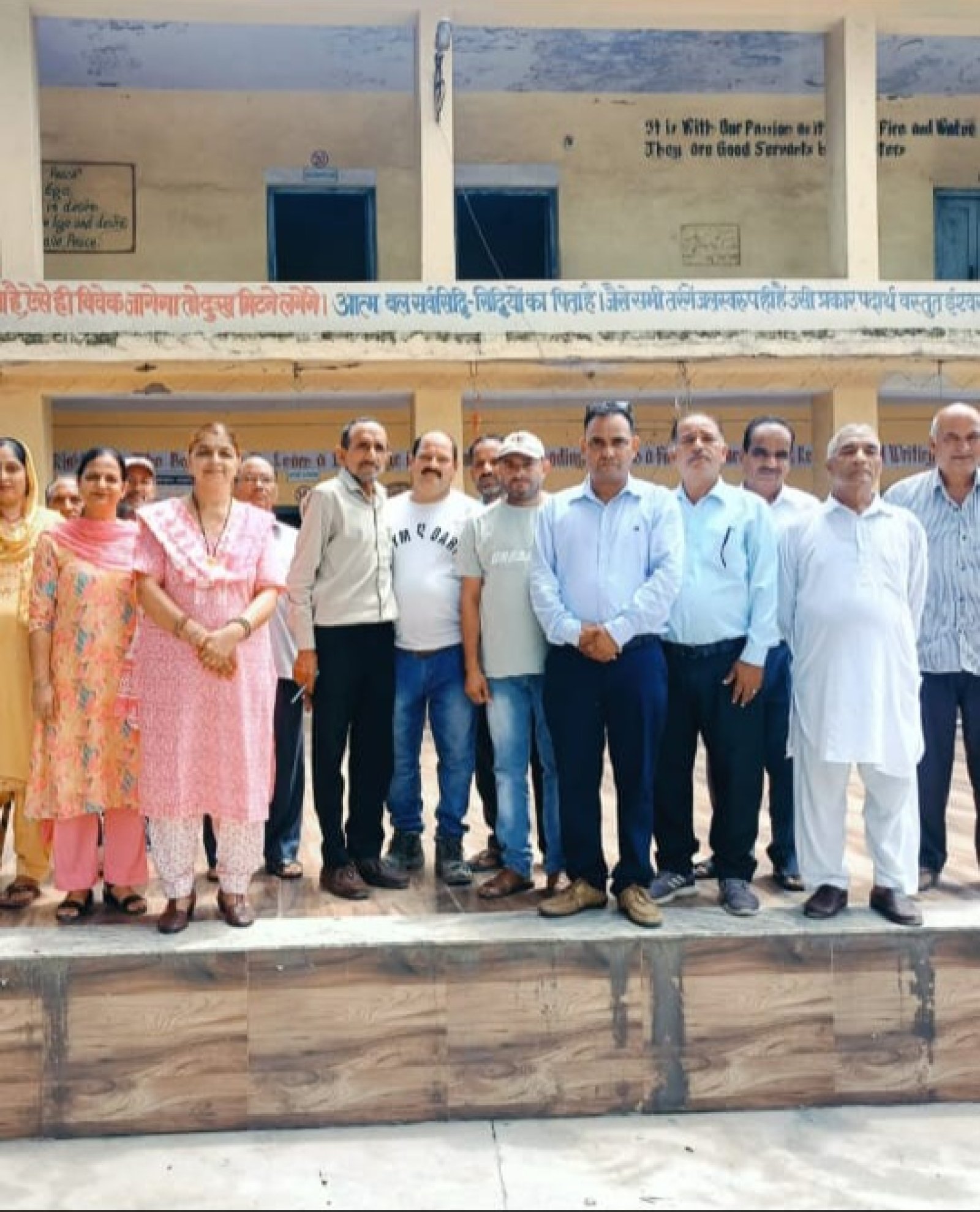 भूंपल स्कूल में स्कूल प्रबंधन समिति की बैठक का किया आयोजन