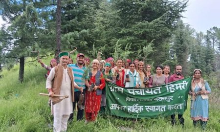 हिमरी पंचायत में “एक पौधा मां के नाम” अभियान के अंतर्गत पौधारोपण प्रक्रिया जारी