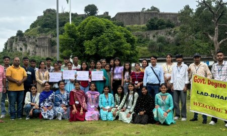 लड़ भड़ोल कॉलेज के छात्रों ने शैक्षणिक भ्रमण के दौरान चलाया सफाई अभियान