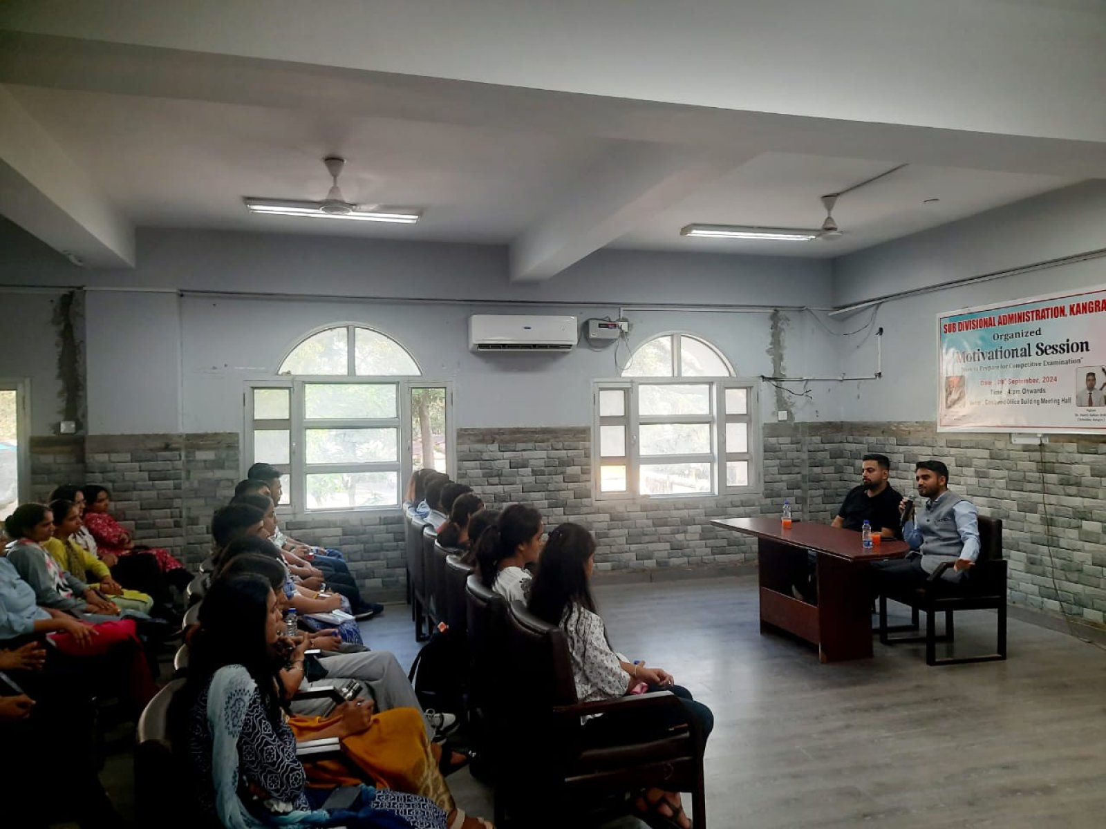माता बज्रेश्वरी पुस्तकालय में मोटिवेशन सत्र का हुआ आयोजन