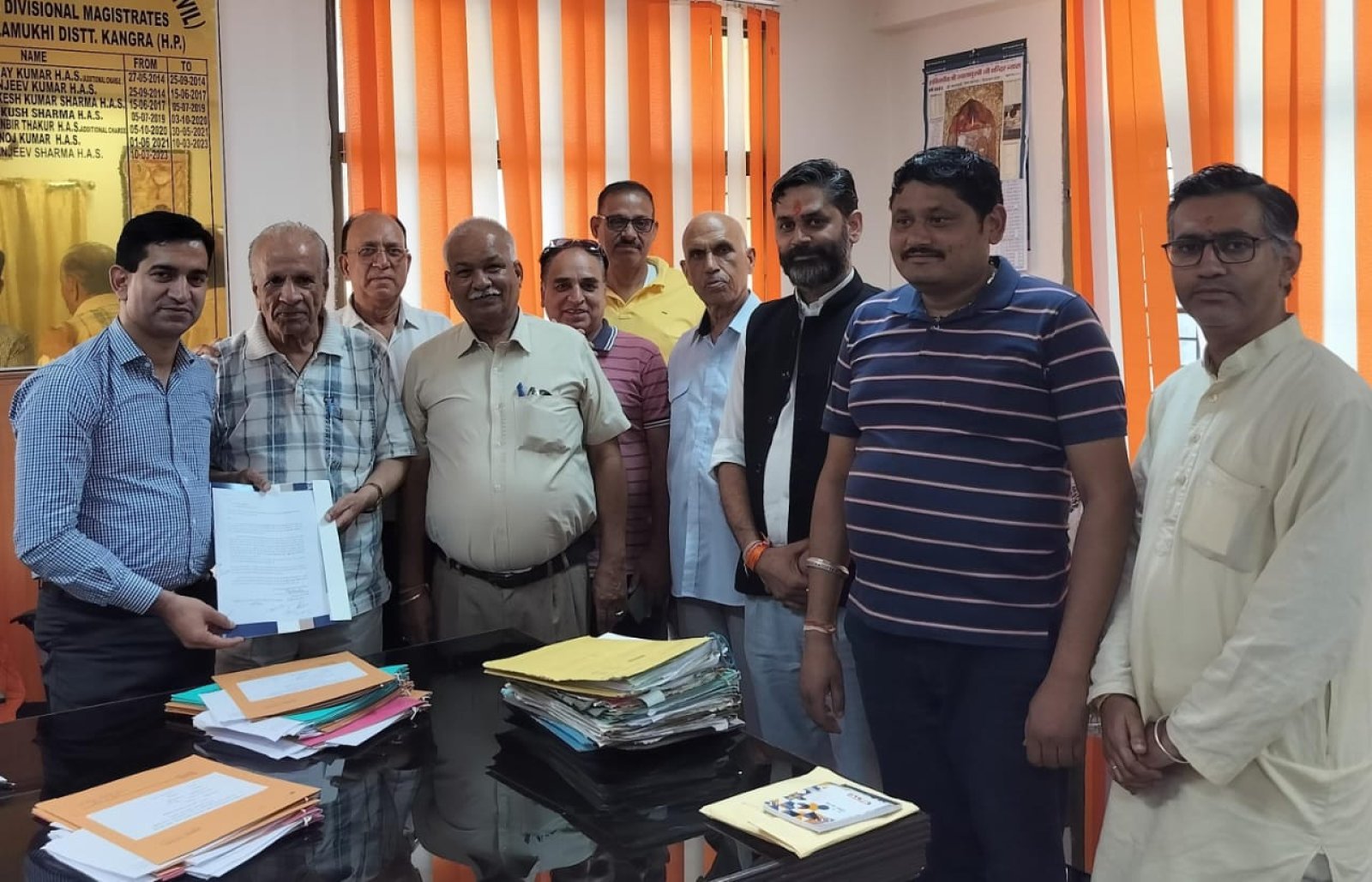 मां ज्वाला जन कल्याण सभा ने एसडीएम को सौंपा ज्ञापन