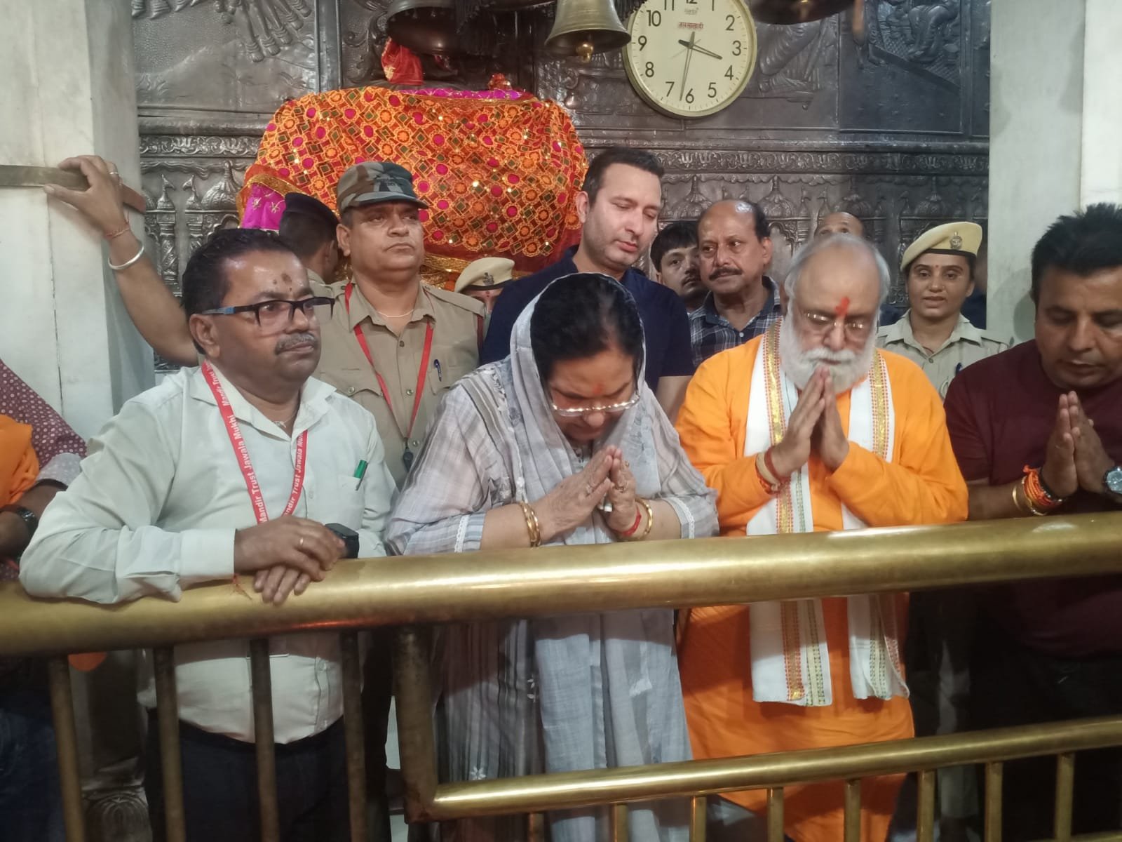 ब्रह्म ऋषि कुमार स्वामी ने मां ज्वालामुखी के दरबार में ज्योति के किए दर्शन