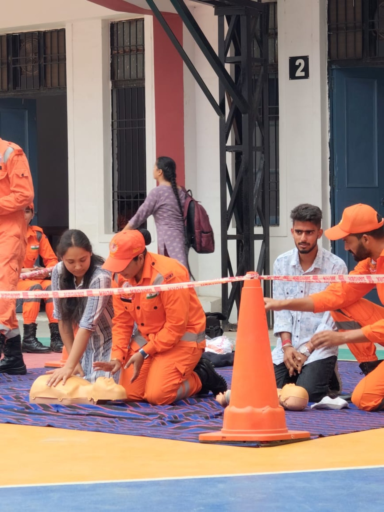 एमसीएम डीएवी कॉलेज कांगड़ा में किया मॉक ड्रिल का आयोजन