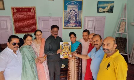 ठियोग के विधायक कुलदीप सिंह पहुंचे ब्रजेश्वरी मंदिर, नवाया शीश