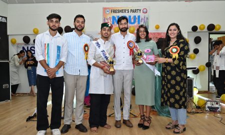 महाराजा लक्ष्मण सेन मेमोरियल कॉलेज में फ्रेशर्स पार्टी का किया आयोजन