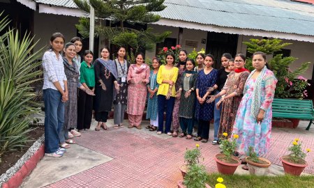 एमसीएम डीएवी कॉलेज कांगड़ा में मेहंदी प्रतियोगिता का किया आयोजन