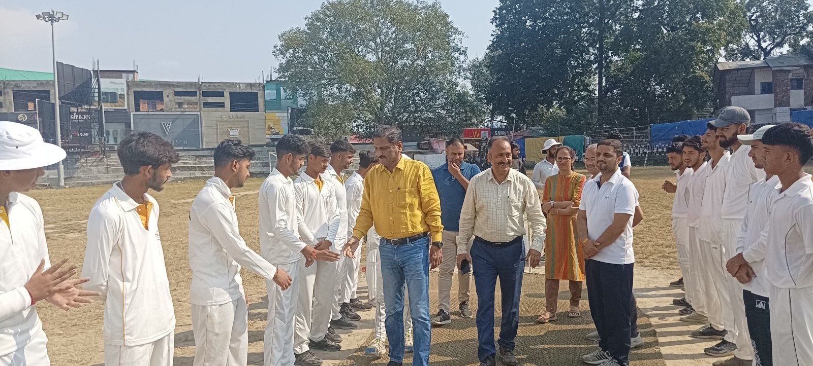 इंटर कॉलेज क्रिकेट प्रतियोगिता के दौरान पूल-सी में खेले गए दो मैच  